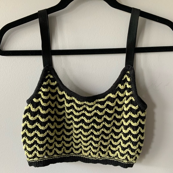 Black & Yellow Crop Top - Picture 5 of 14